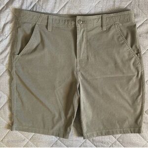 Prana Hybirdizer Shorts Mens 36 Green Wicking Stretch UV 9” Inseam 1965291